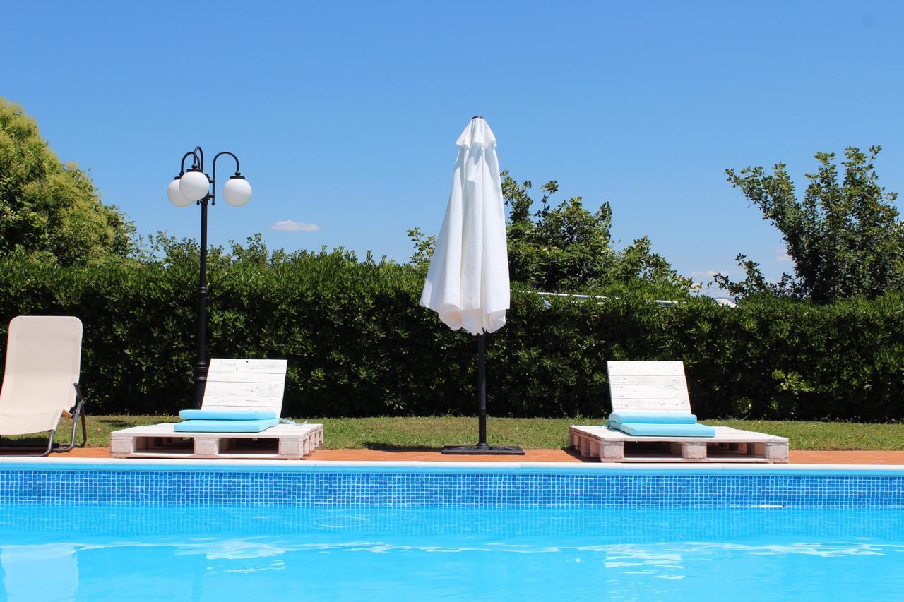 Poggio Paradiso Apartments Mengara ภายนอก รูปภาพ